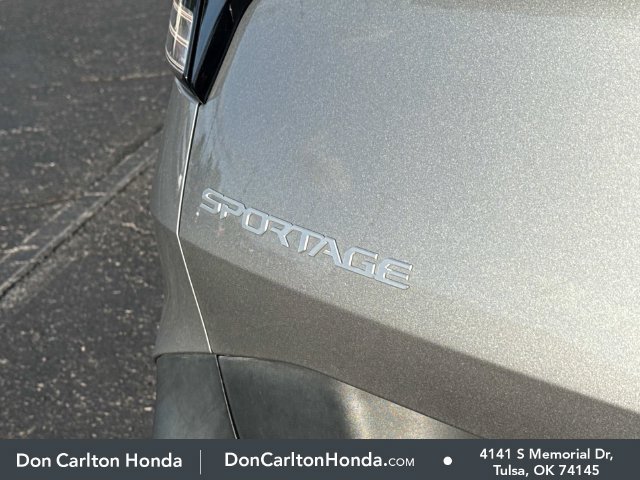 Used 2023 Kia Sportage LX FWD image 6