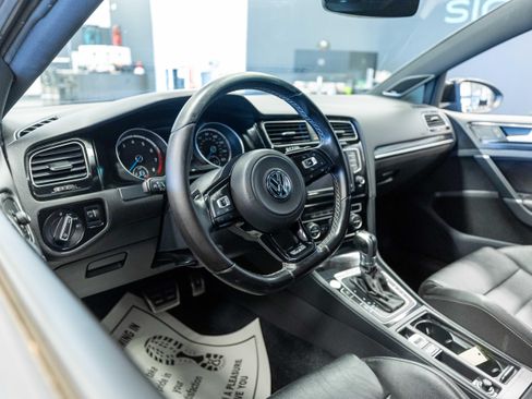 Used 2017 Volkswagen Golf 4-Door AWD/4WD image 9