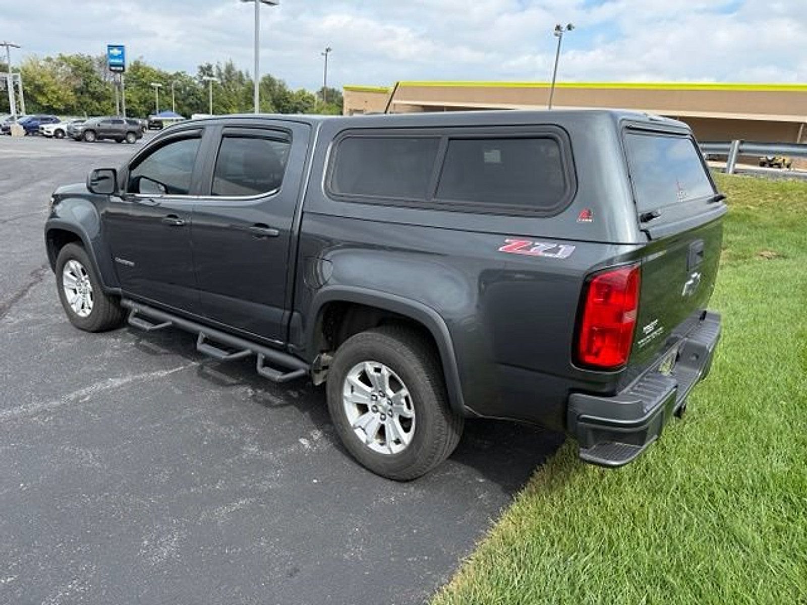 Used 2016 Chevrolet Colorado LT w/ LT Convenience Package AWD/4WD image 5