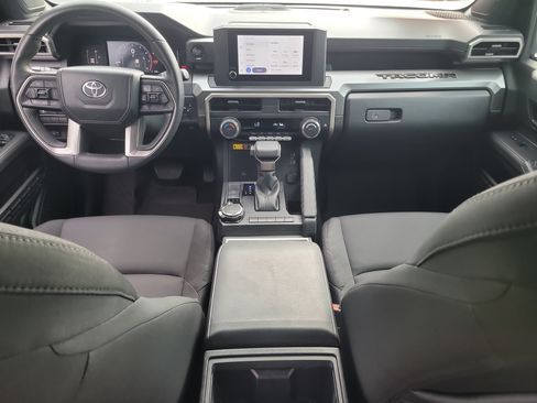 Used 2024 Toyota Tacoma SR5 w/ SR5 Upgrade Package AWD/4WD image 16
