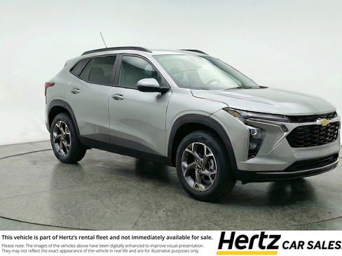 Used 2025 Chevrolet Trax LT w/ LT Convenience Package image 1