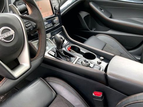 Used 2023 Nissan Maxima SR w/ Sport Mat Group image 13