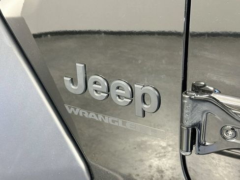 Used 2024 Jeep Wrangler Sport AWD/4WD image 37