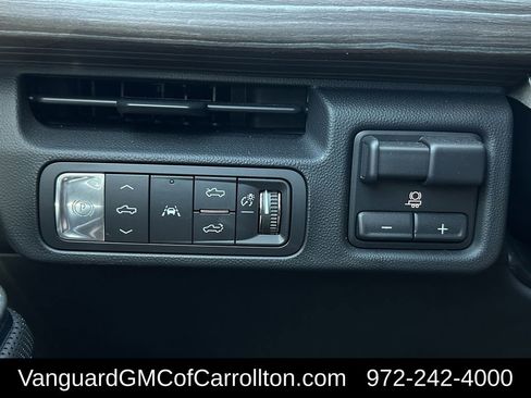 Used 2025 GMC Sierra EV Denali image 23