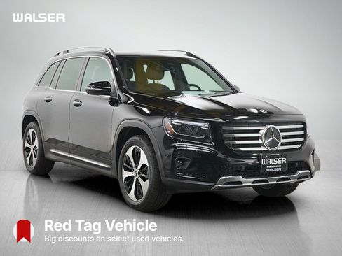 Used 2025 Mercedes-Benz GLB 250 4MATIC image 7