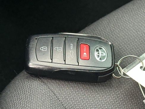 Used 2024 Toyota Corolla SE image 33