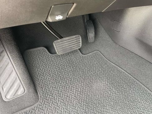 Used 2025 GMC Sierra 1500 Denali AWD/4WD image 16