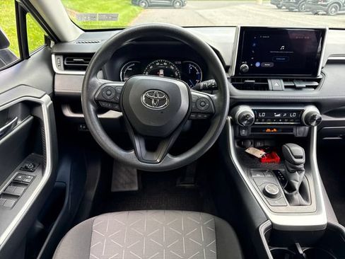 Certified 2025 Toyota RAV4 XLE AWD/4WD image 19