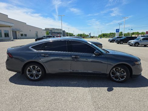 Used 2023 Honda Accord EX image 7