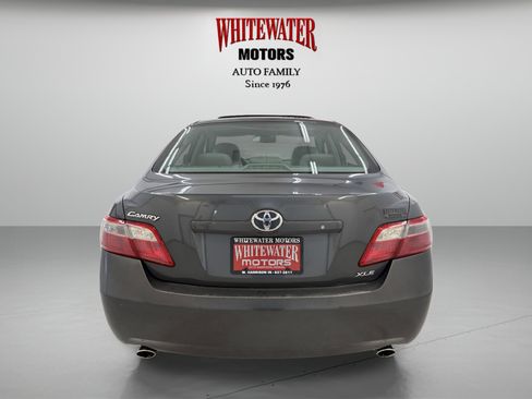 Used 2007 Toyota Camry XLE FWD image 3