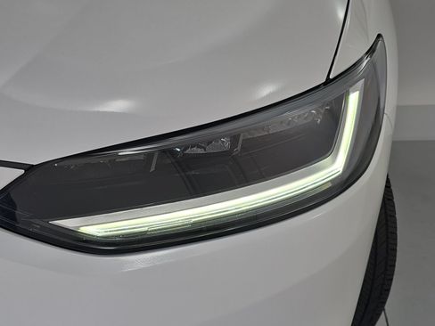 Certified 2025 Honda HR-V LX image 30