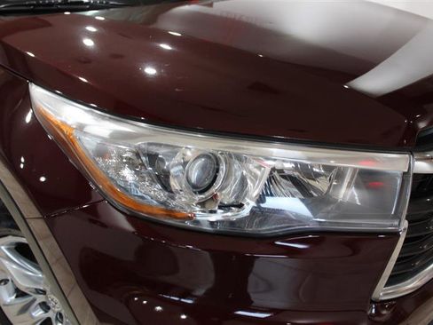 Used 2015 Toyota Highlander Limited AWD/4WD image 10