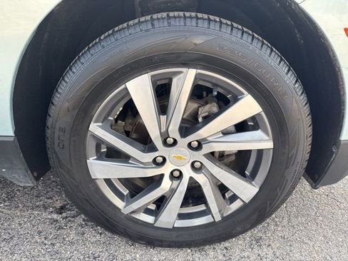 Used 2022 Chevrolet Equinox Premier AWD/4WD image 14
