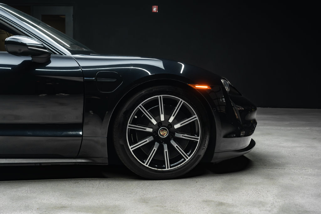 Used 2022 Porsche Taycan 4S AWD/4WD image 8