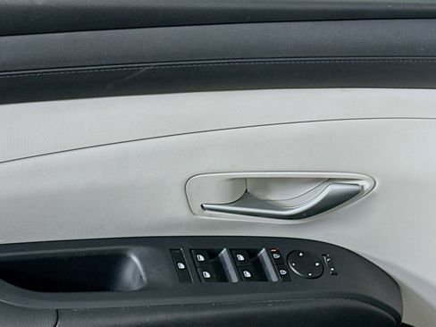 Used 2025 Hyundai Tucson SEL image 15