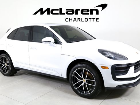 Used 2024 Porsche Macan w/ Premium Plus Package AWD/4WD image 2