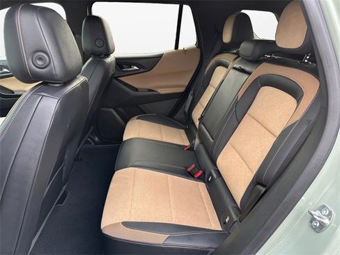 Used 2025 Chevrolet Equinox ACTIV image 13