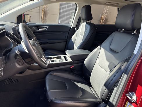 Used 2021 Ford Edge Titanium w/ Equipment Group 301A image 16