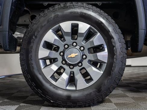 Used 2024 Chevrolet Silverado 2500 Custom w/ Custom Convenience Package image 22