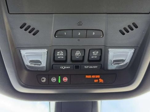 Used 2023 Buick Enclave Essence w/ Experience Buick Package AWD/4WD image 32