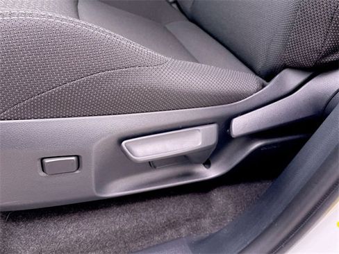 Used 2025 Toyota 4Runner SR5 image 12