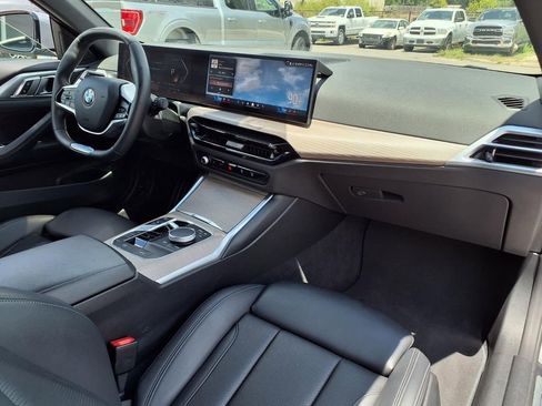Used 2025 BMW 430i Convertible RWD image 11