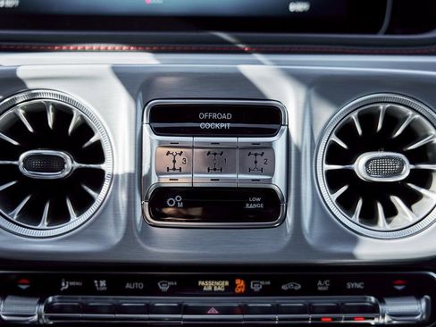 Used 2025 Mercedes-Benz G 63 AMG 4MATIC image 70