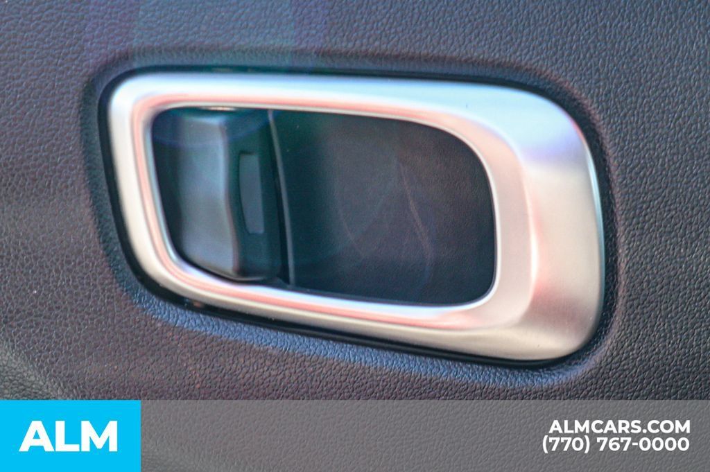 Used 2025 Hyundai Venue SEL FWD image 49
