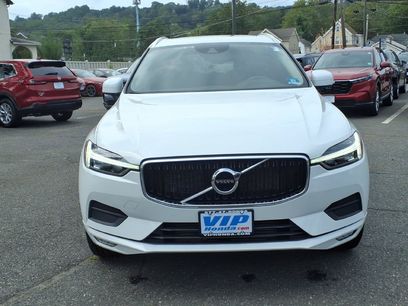 Used 2021 Volvo XC60 T5 Momentum w/ Climate Package