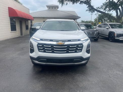 Used 2026 Chevrolet Equinox LT FWD image 8