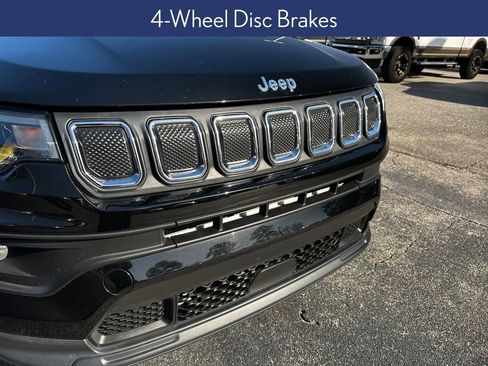 Used 2022 Jeep Compass Latitude image 12