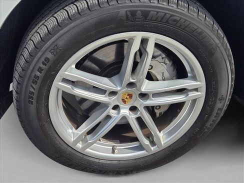 Used 2015 Porsche Macan S AWD/4WD image 22