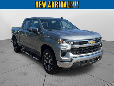 Used 2023 Chevrolet Silverado 1500 LT AWD/4WD image 3