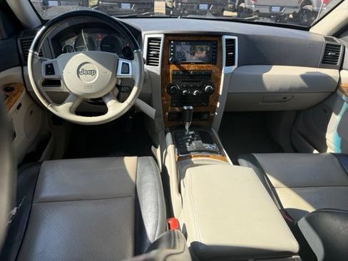 Used 2008 Jeep Grand Cherokee Limited w/ Quadra-Drive II 4X4 Group image 15