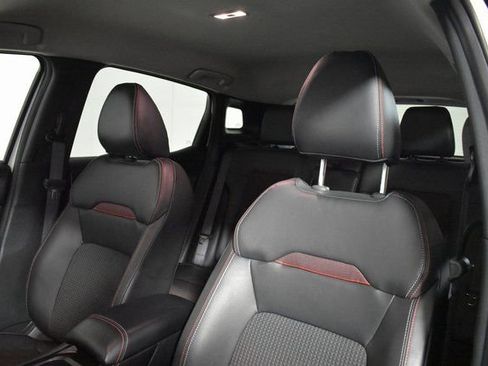 Certified 2025 Nissan Kicks SR w/ Illumination Package image 10