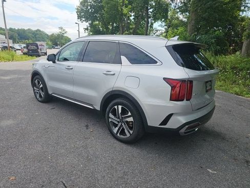 Used 2022 Kia Sorento SX Prestige w/ Panoramic Sunroof Package AWD/4WD image 5