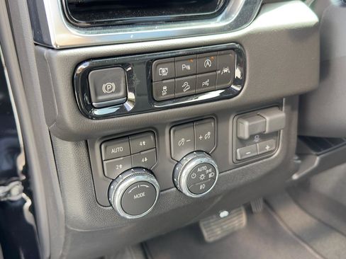 New 2026 GMC Yukon XL Elevation w/ Elevation Premium Package image 15