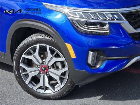 Certified 2022 Kia Seltos SX w/ Sunroof Package AWD/4WD image 9