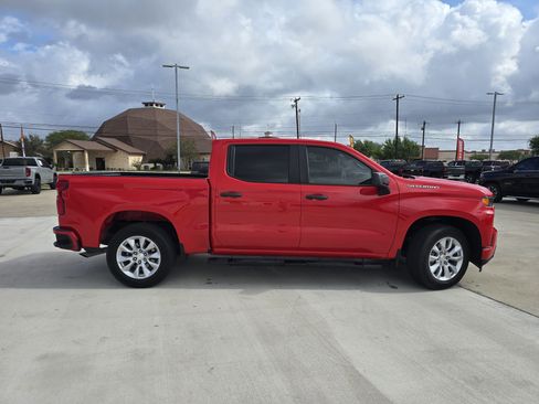 Used 2021 Chevrolet Silverado 1500 Custom image 2