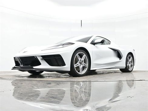Used 2024 Chevrolet Corvette Stingray Preferred Cpe w/ Z51 Performance Package image 25