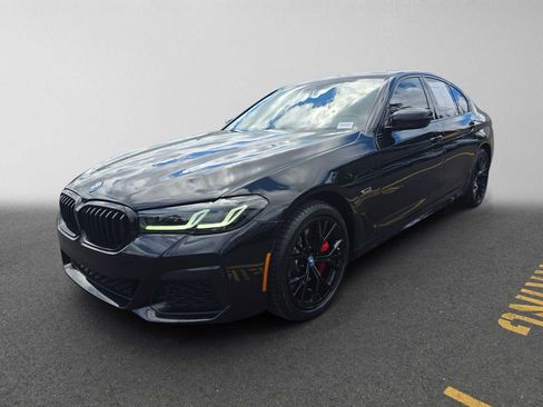 Used 2023 BMW 530e xDrive w/ M Sport Package AWD/4WD image 7