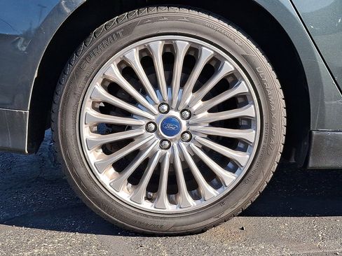 Used 2016 Ford Fusion SE w/ Equipment Group 202A FWD image 27