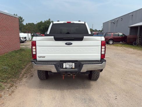 Used 2020 Ford F250 XLT w/ FX4 Off-Road Package AWD/4WD image 4