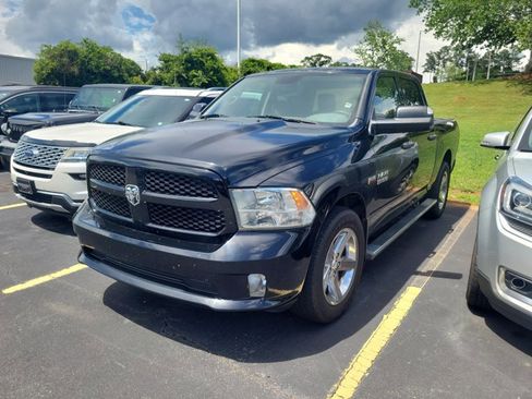 Used 2014 RAM 1500 Express RWD image 1