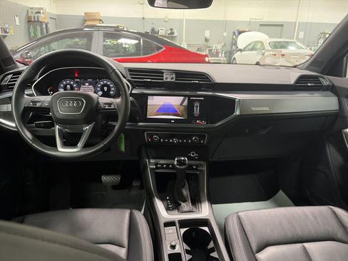 Used 2025 Audi Q3 2.0T Premium image 27