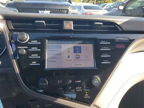 Used 2019 Toyota Camry SE image 25