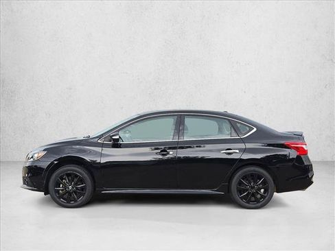 Used 2018 Nissan Sentra SR w/ Technology Package FWD image 6