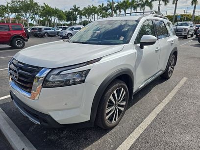 Used 2025 Nissan Pathfinder Platinum w/ Cargo Package