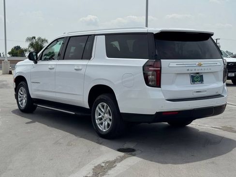 Used 2024 Chevrolet Suburban LT AWD/4WD image 2