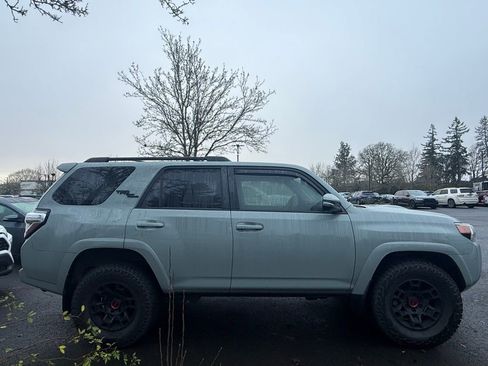 Certified 2022 Toyota 4Runner TRD Off-Road Premium image 5